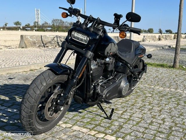 Harley-Davidson Softail FAT BOB 114 - 32