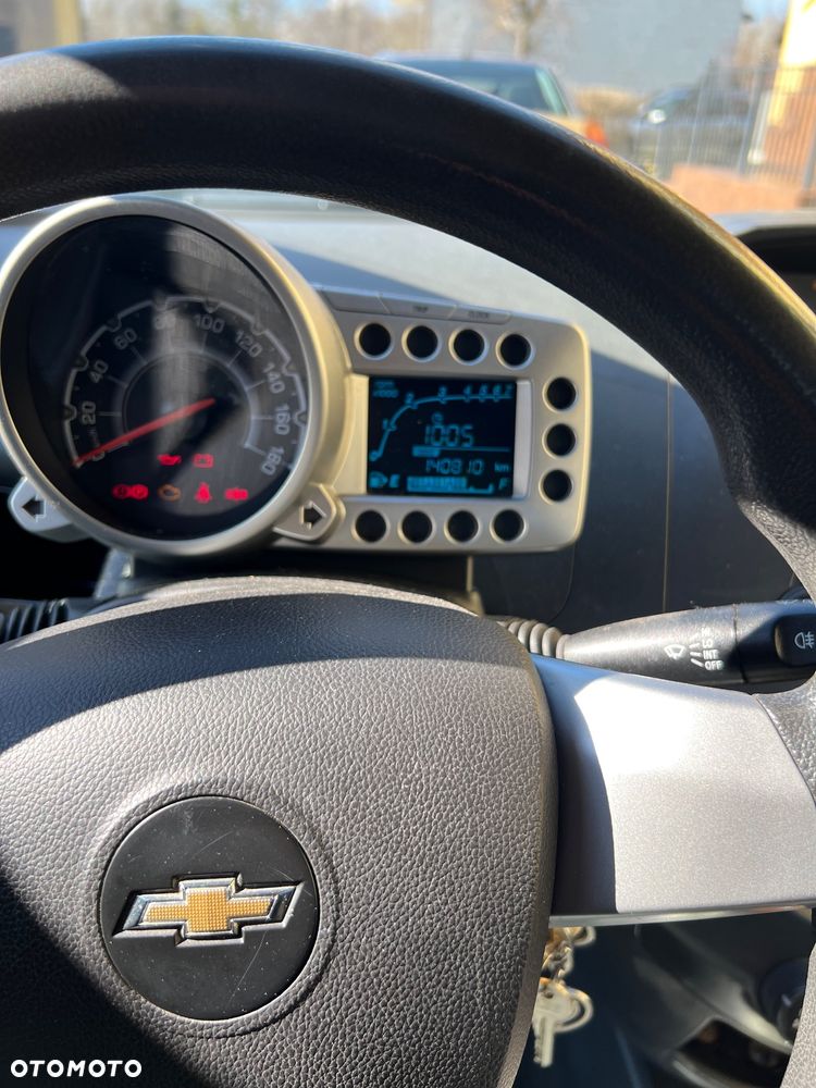 Chevrolet Spark 1.0 Base - 8