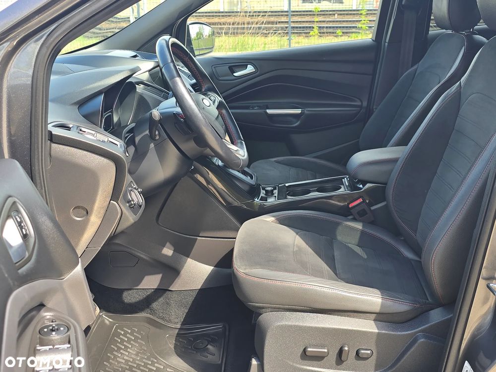Ford Kuga 2.0 TDCi 4x4 ST-Line - 18