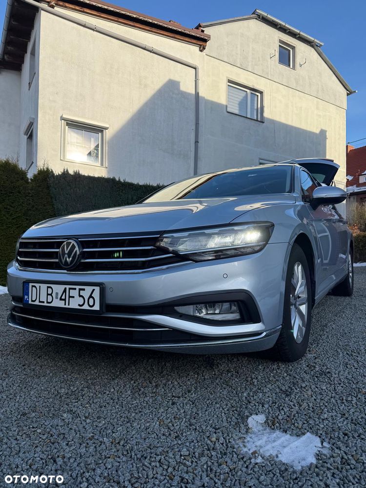 Volkswagen Passat Variant ver-2-0-tdi-bluemotion-technology-dsg-comfortline - 1