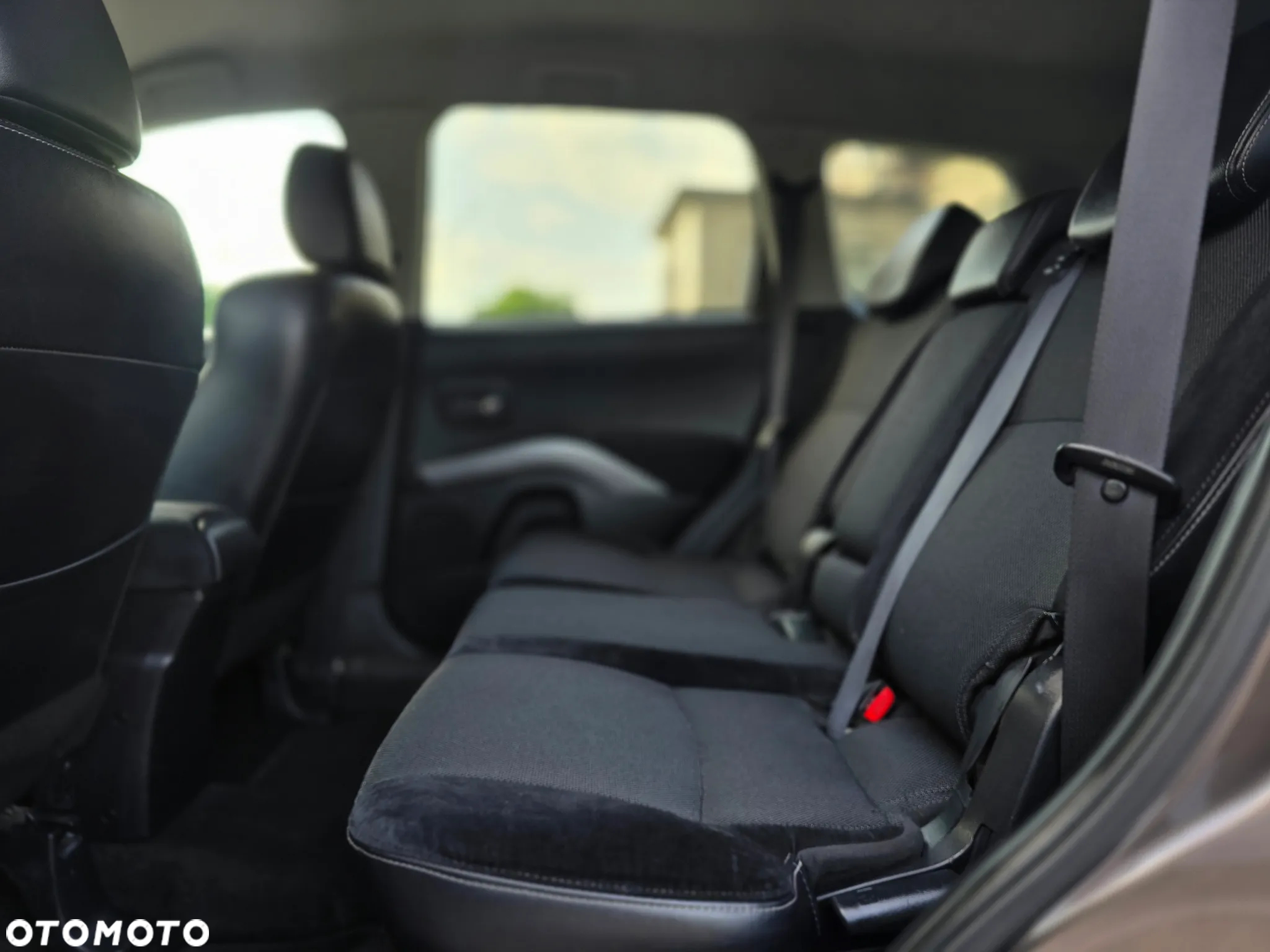 Mitsubishi Outlander - 19