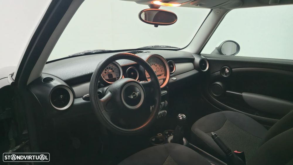 MINI 3 Portas Cooper D - 7