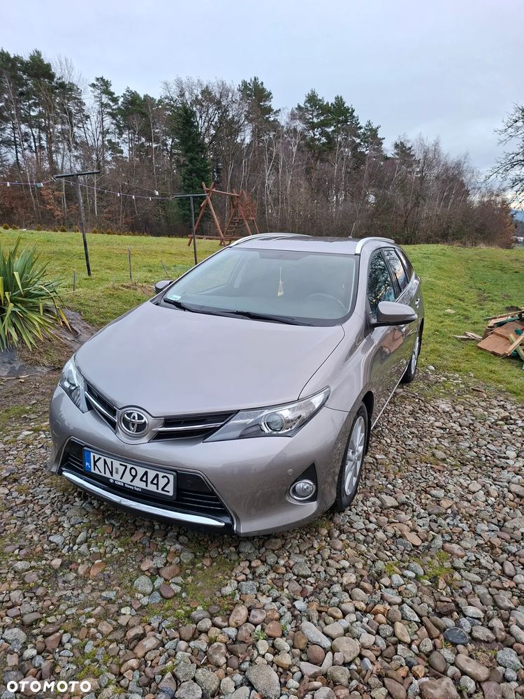 Toyota Auris - 1