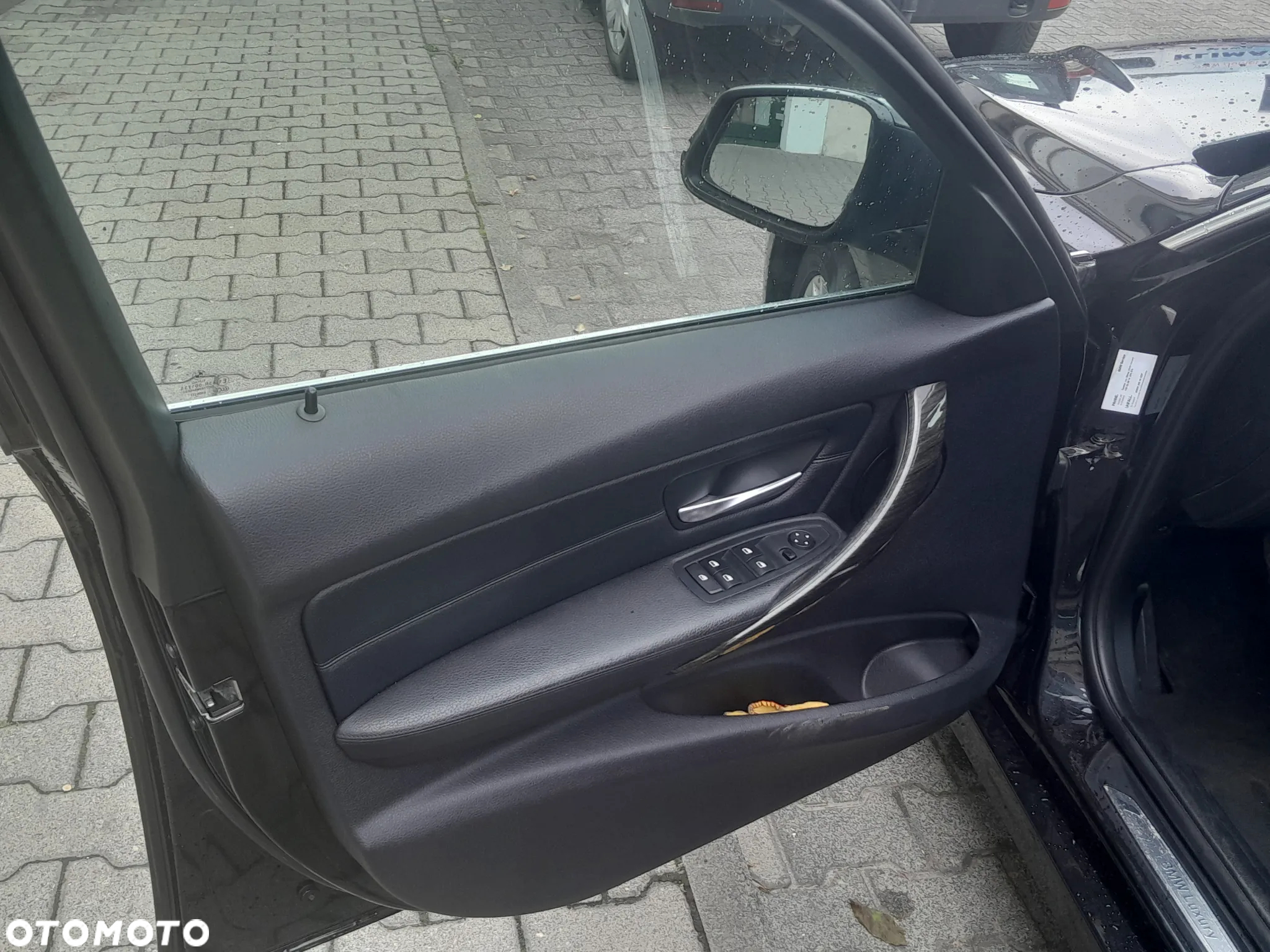 BMW Seria 3 318d DPF Touring Edition Exclusive - 8