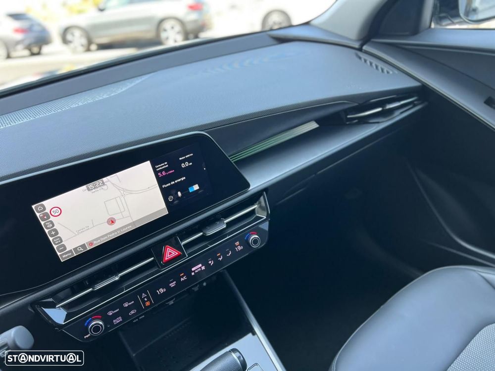 Kia Niro 1.6 GDi HEV Urban - 11