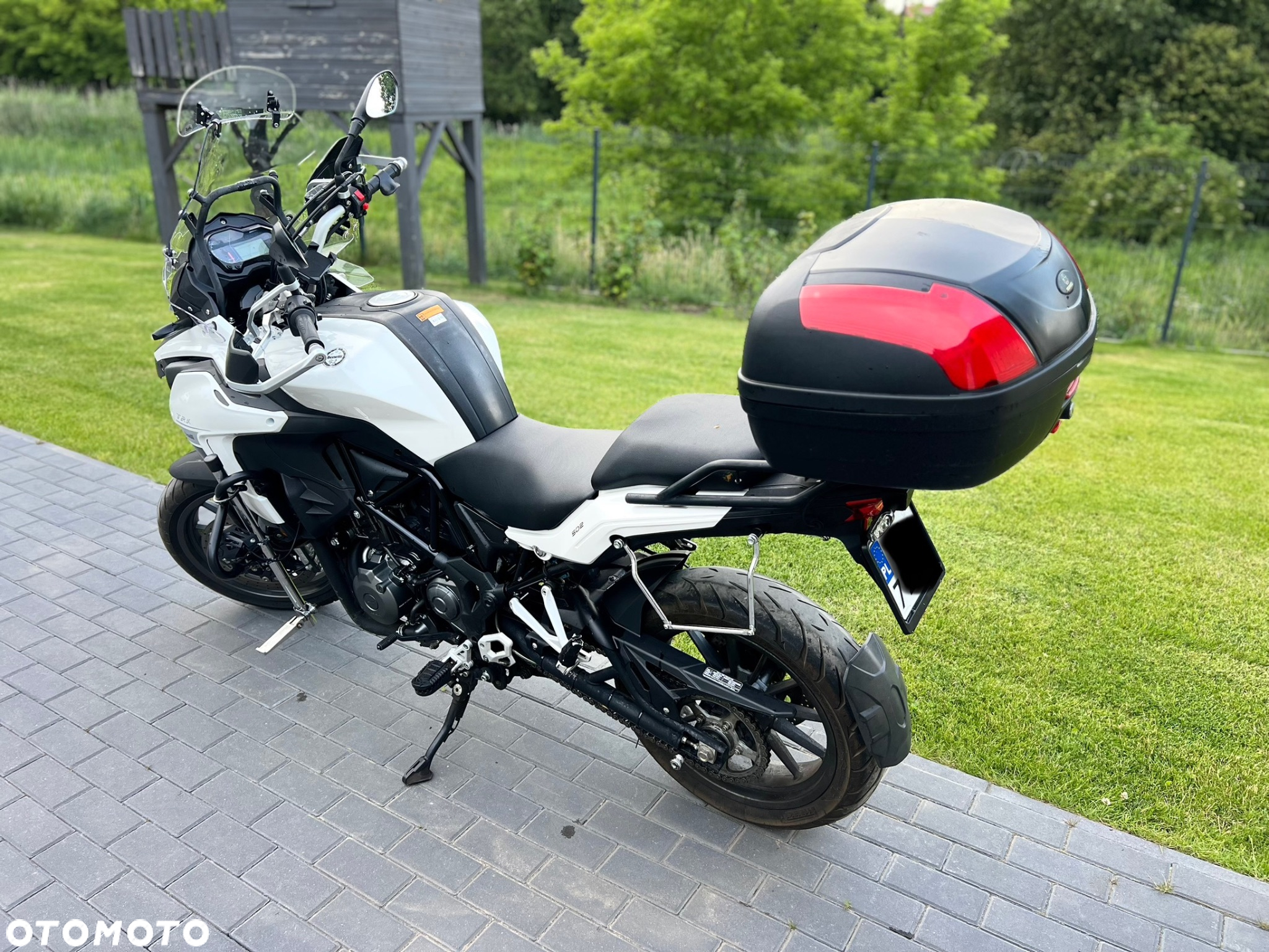 Benelli TRK 502 - 10