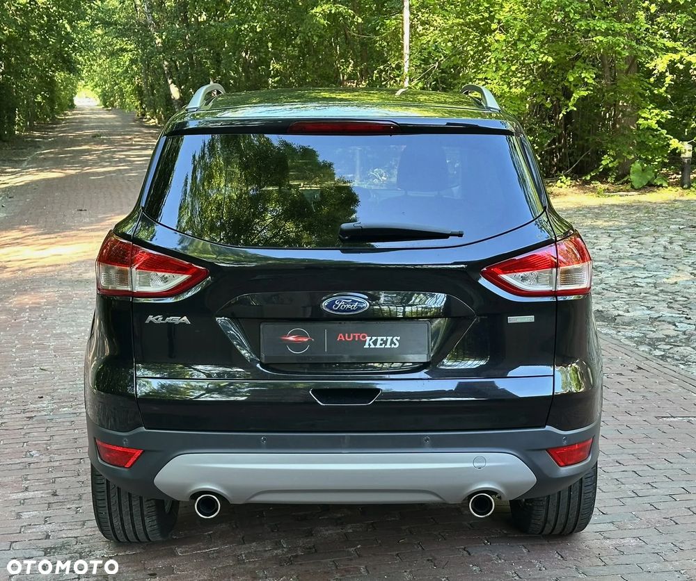 Ford Kuga 1.6 EcoBoost 2x4 Titanium - 4
