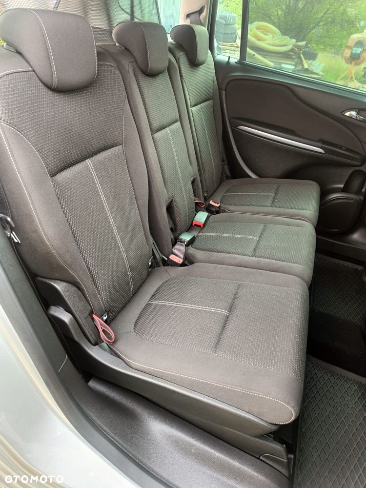 Opel Zafira - 12