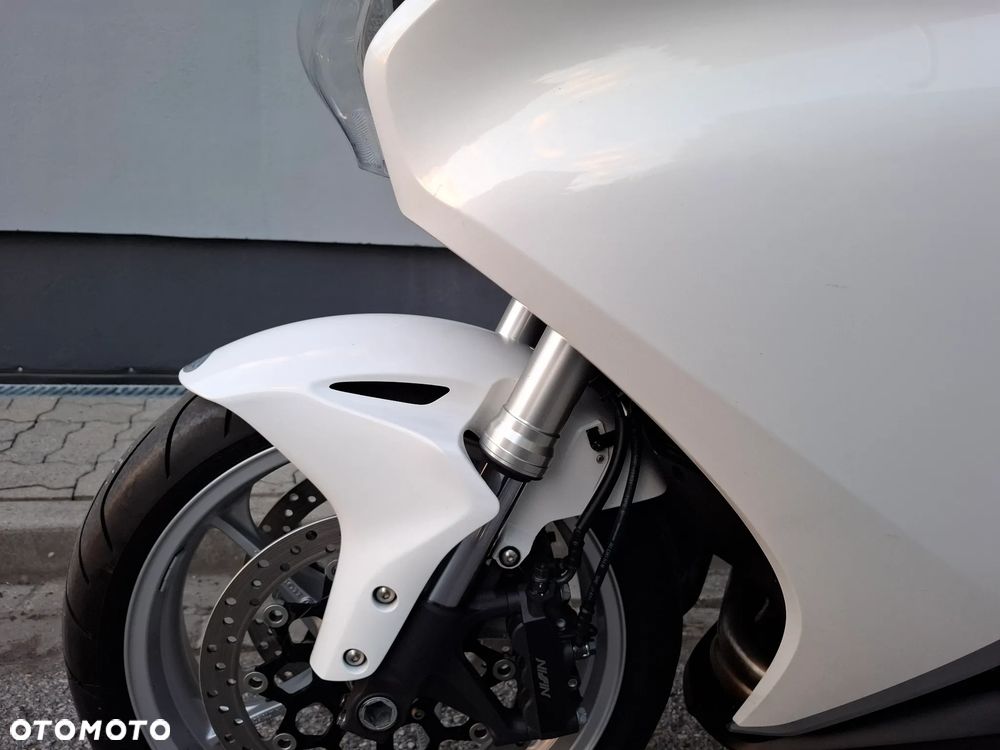 Honda VFR - 26
