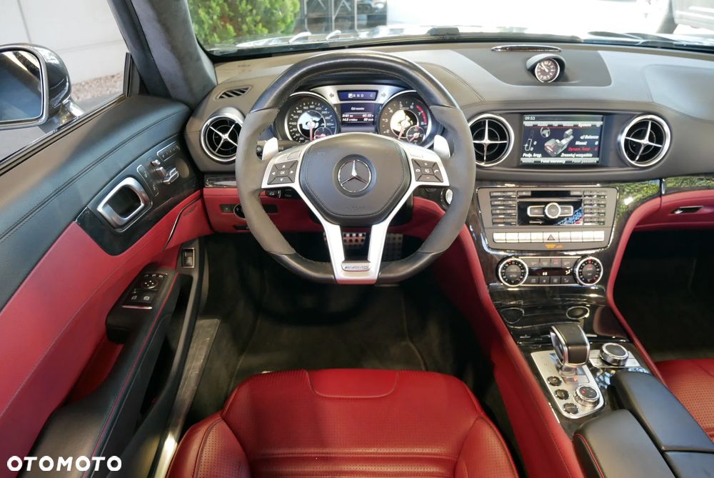 Mercedes-Benz SL 63 AMG - 14