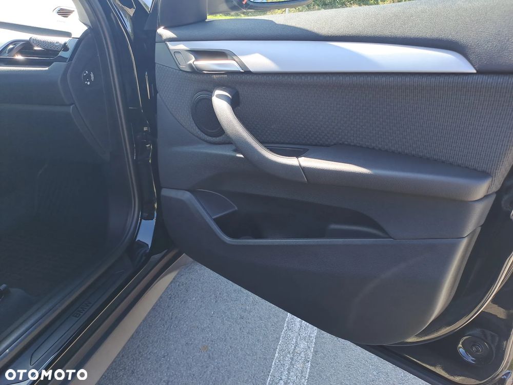 BMW X1 sDrive18i - 10