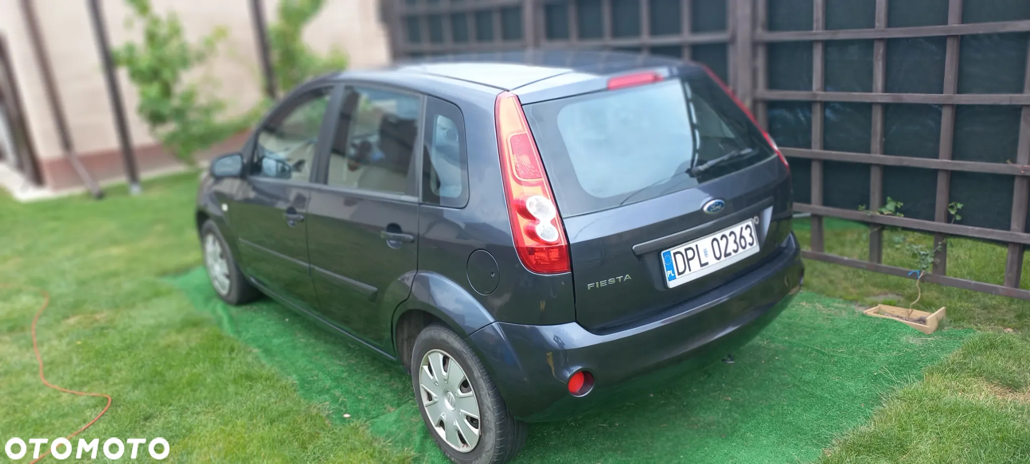 Ford Fiesta 1.3 Ambiente - 4