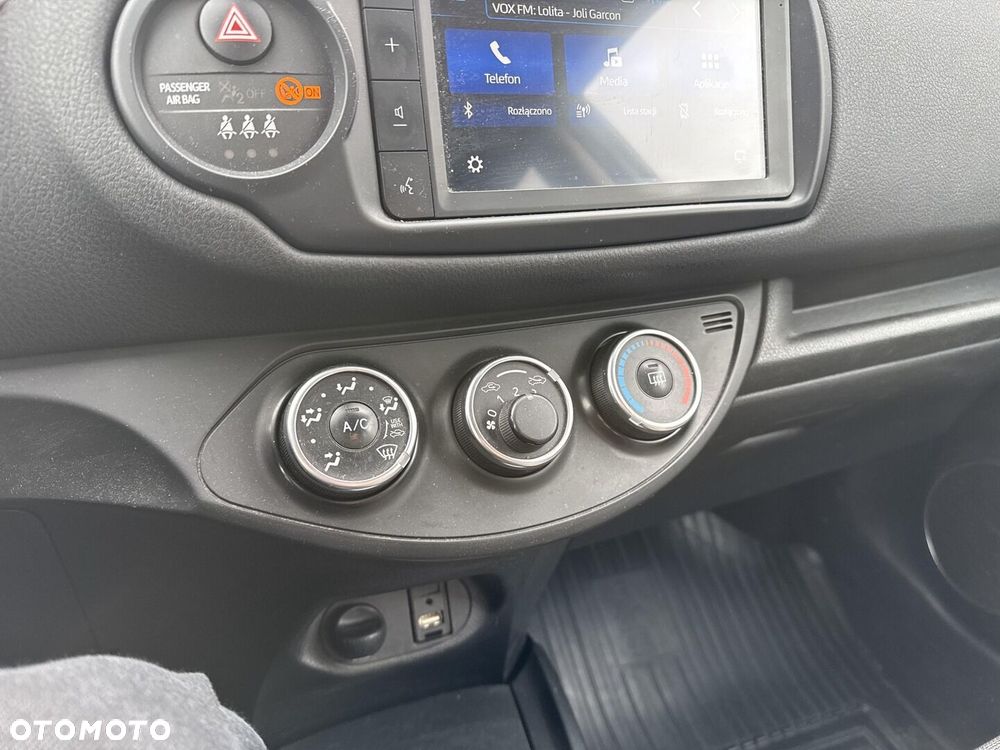 Toyota Yaris - 25