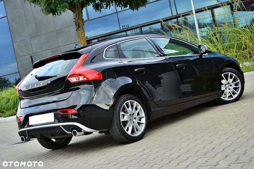 Volvo V40 2015 photo 3