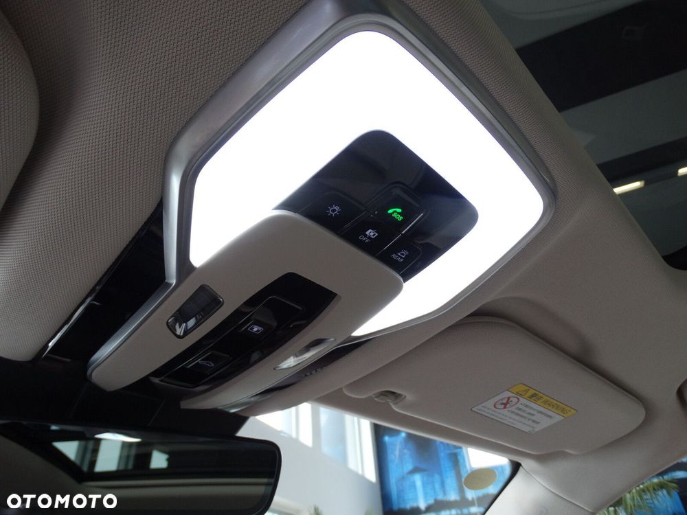 Hongqi H9 - 21