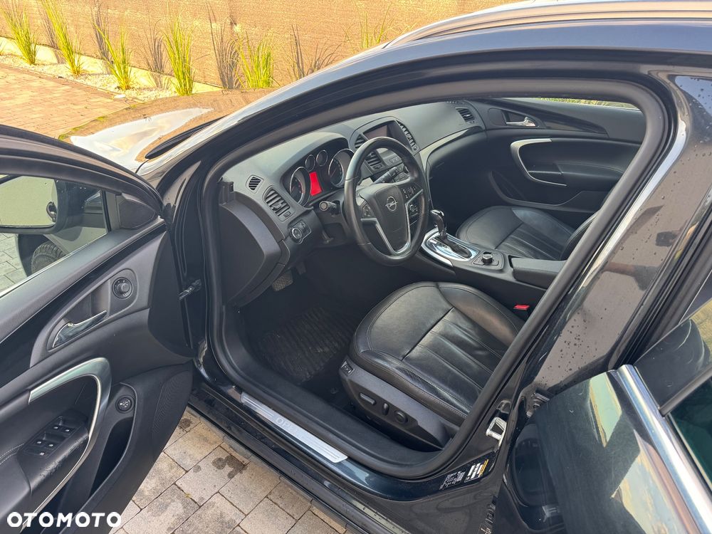 Opel Insignia 2.0 Turbo Sports Tourer 4x4 Automatik Cosmo - 26