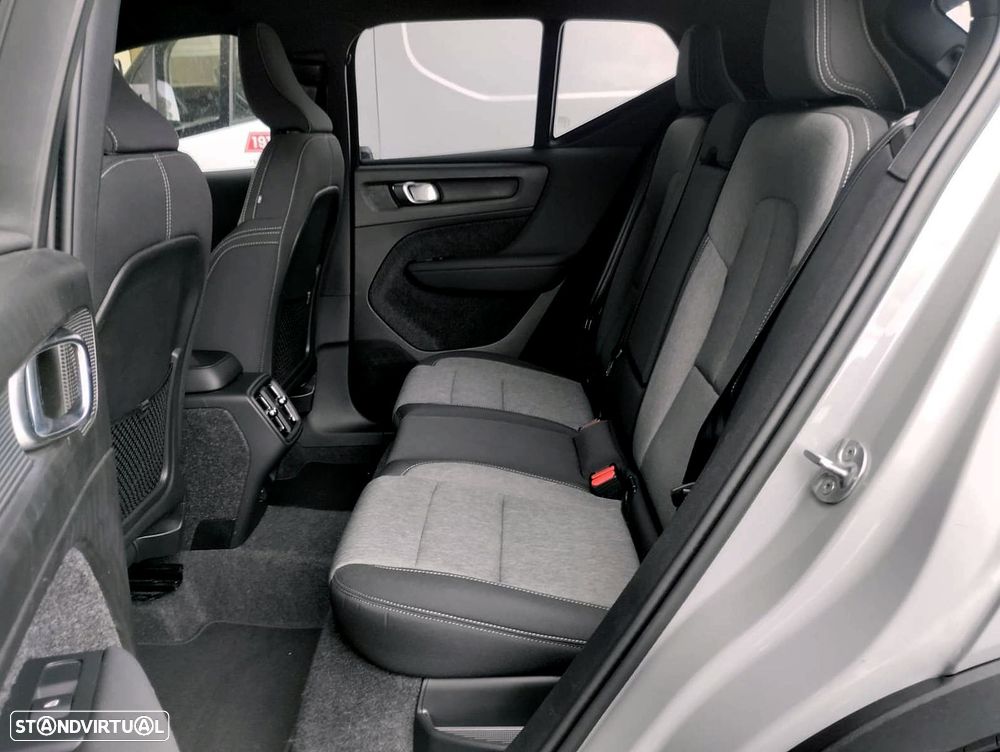 Volvo XC 40 2.0 B3 Core - 8