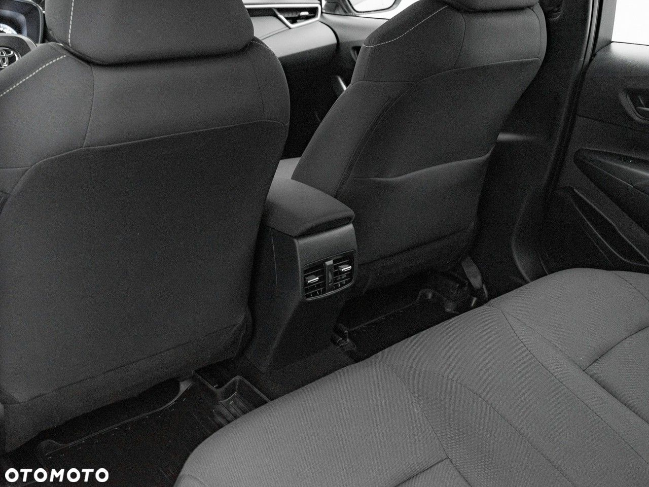 Toyota Corolla 1.5 Comfort - 24