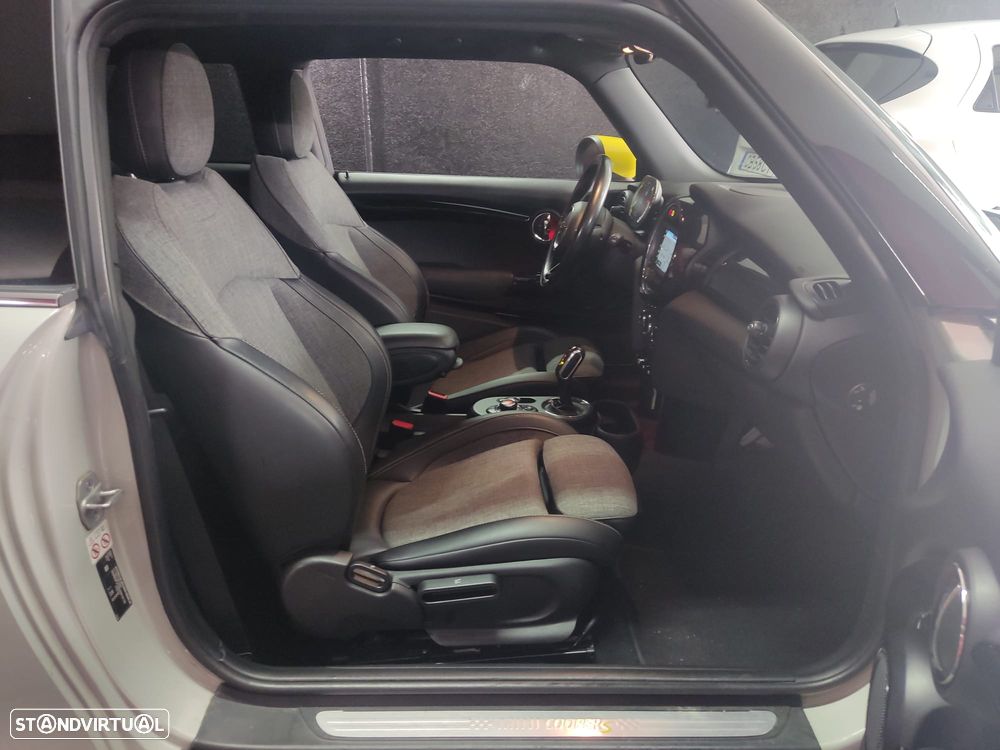 MINI 3 Portas Cooper SE - 17
