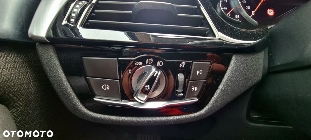 BMW Seria 5 520d Luxury Line - 14