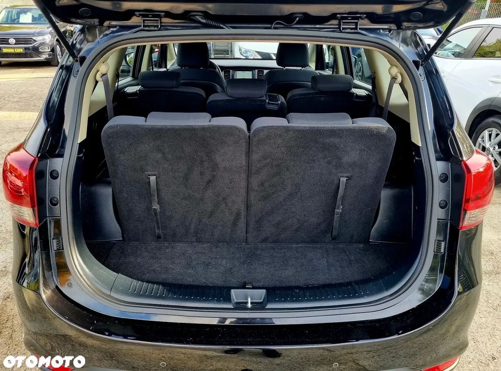 Kia Carens 1.7 CRDi L 7os - 14