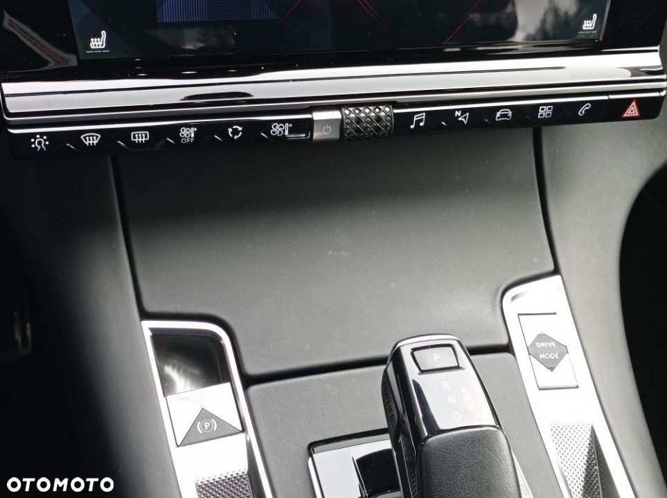DS Automobiles DS 7 Crossback - 32