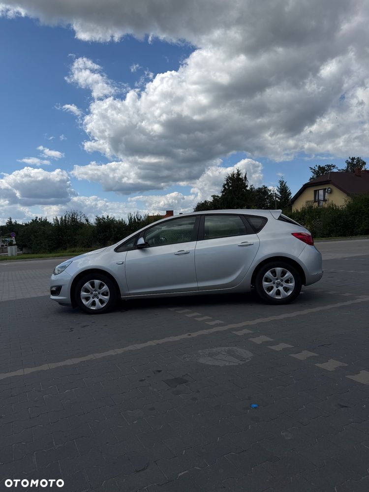 Opel Astra 1.7 CDTI Enjoy - 9