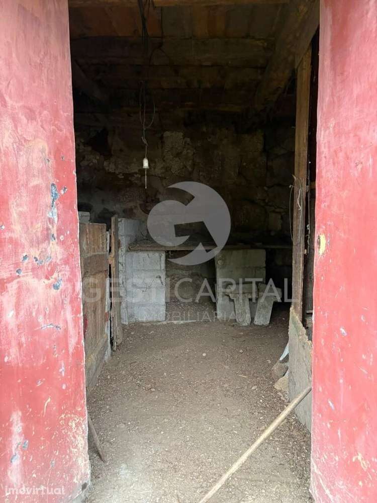 Moradia para recuperar em Gove, Baião - Grande imagem: 4/28