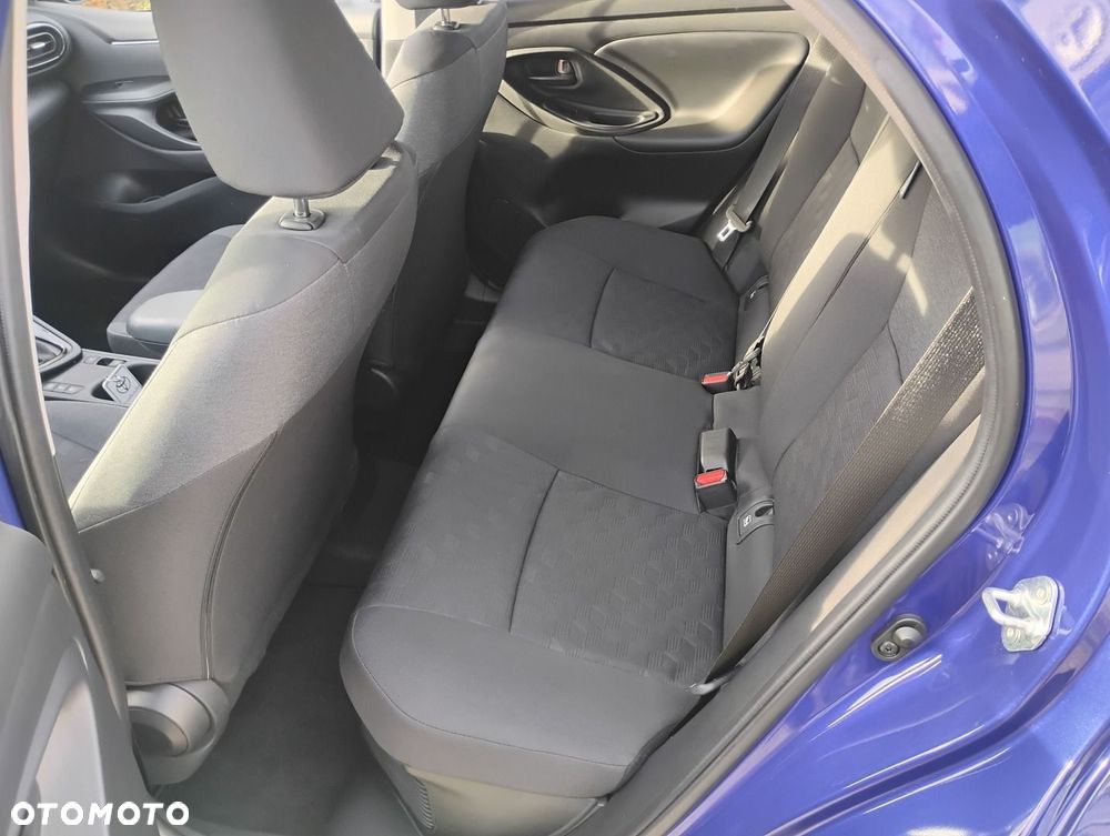 Toyota Yaris Hybrid 1.5 Style - 17