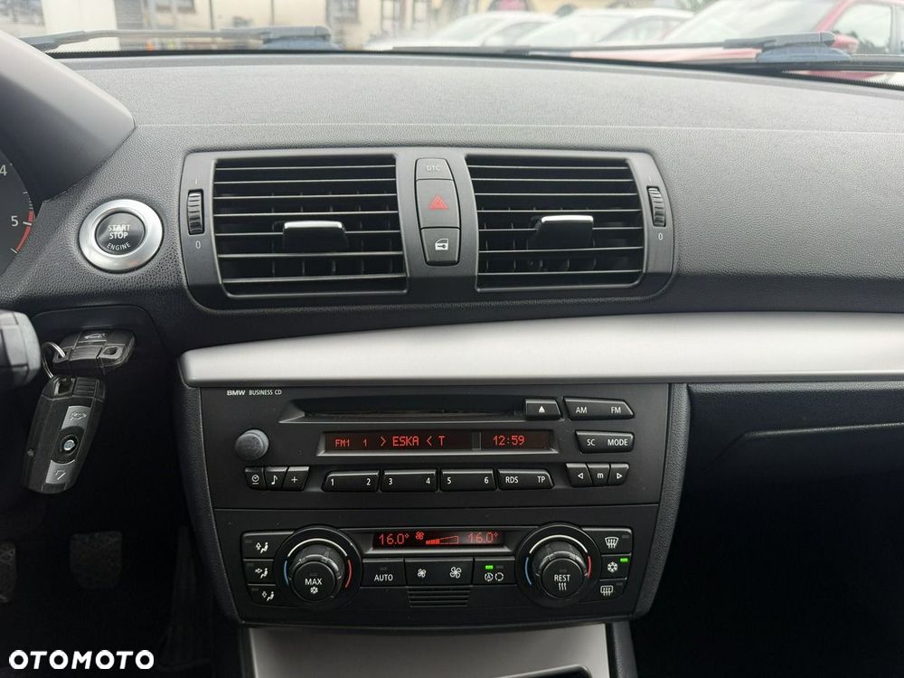 BMW Seria 1 120d - 27