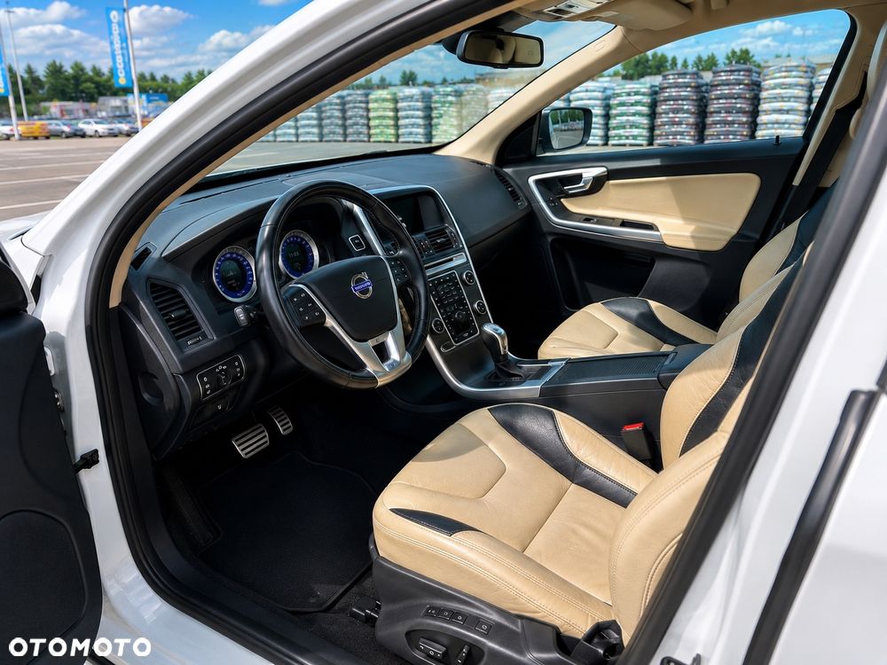 Volvo XC 60 D5 AWD RDesign - 10