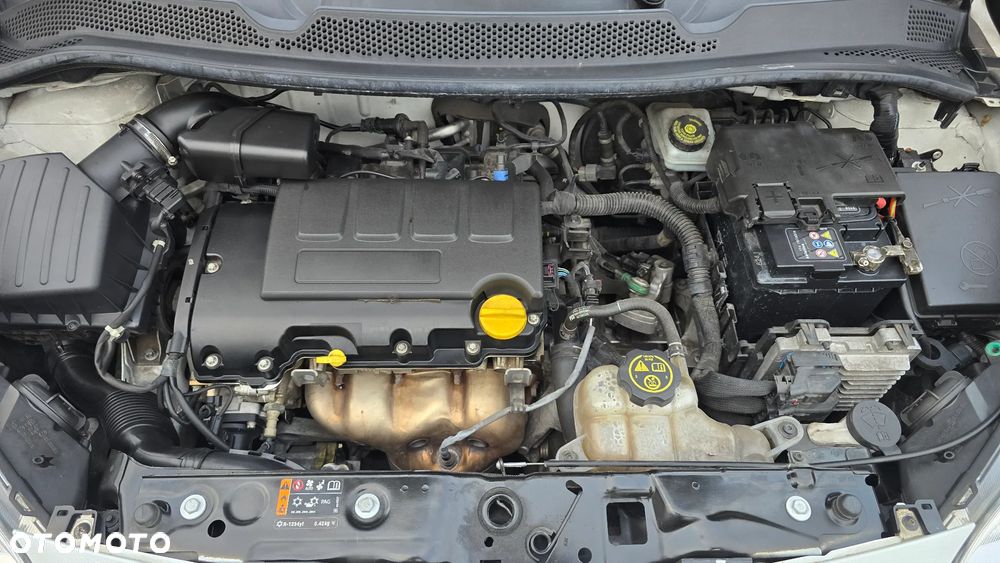Opel Adam 1.2 White Link - 34