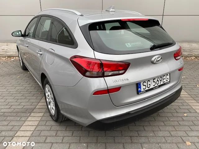 Hyundai i30 1.5 DPI Classic + - 8