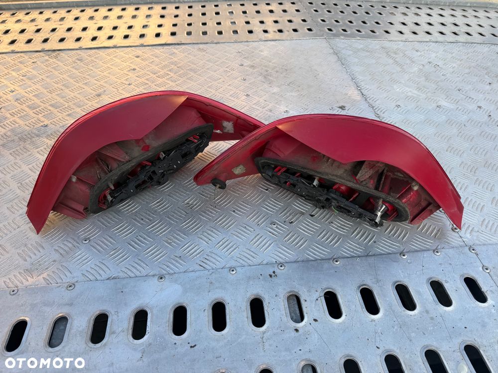 LAMPY TYŁ PEUGEOT 307 HB PRZEDLIFT KOMPLET - 4