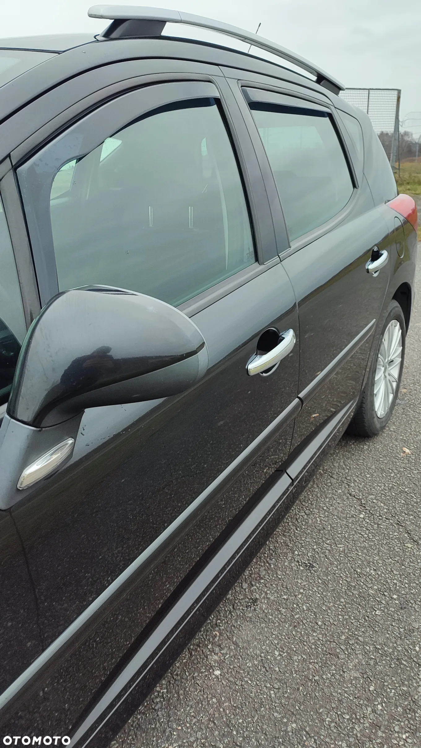 Peugeot 207 1.6 HDi Trendy - 30