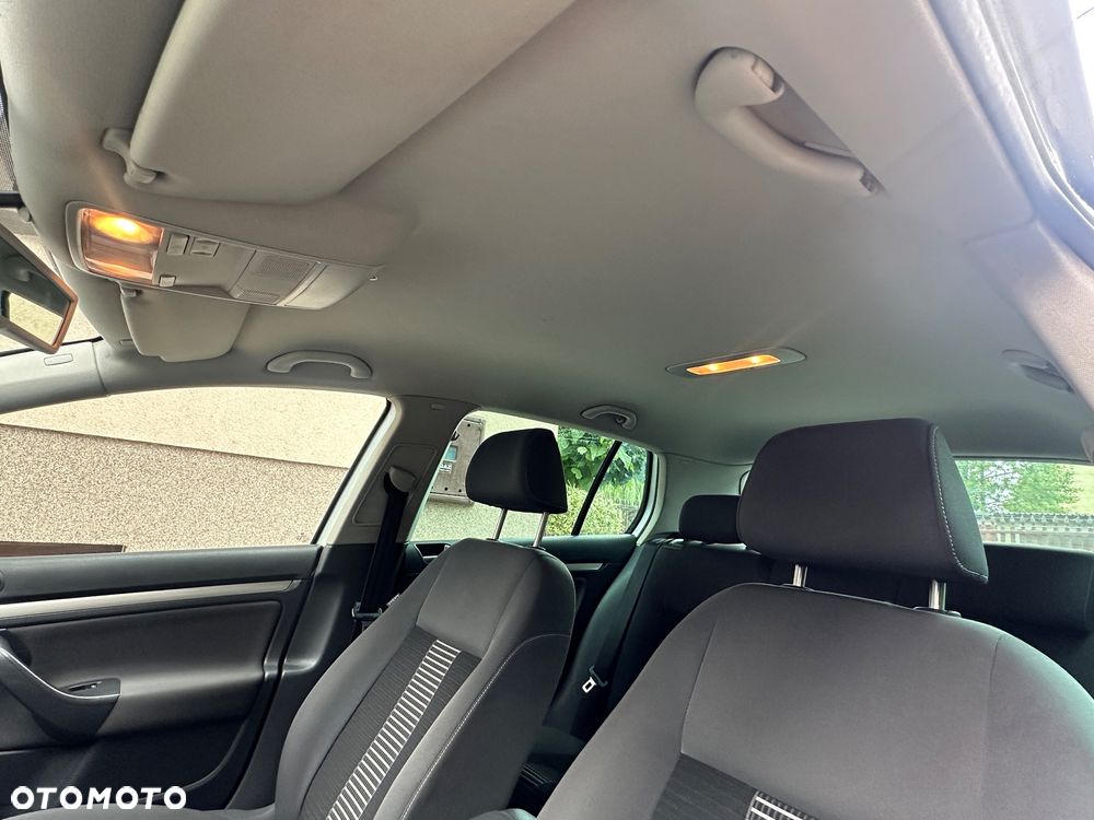Volkswagen Golf - 14