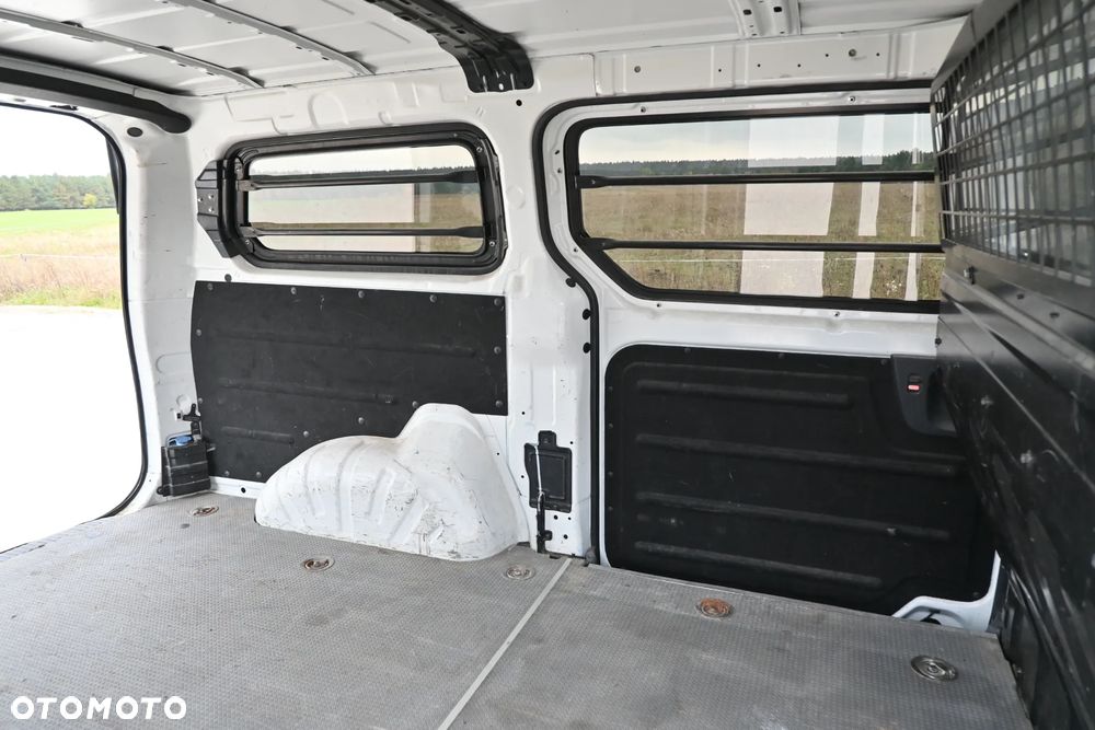 Hyundai H-1 - 20