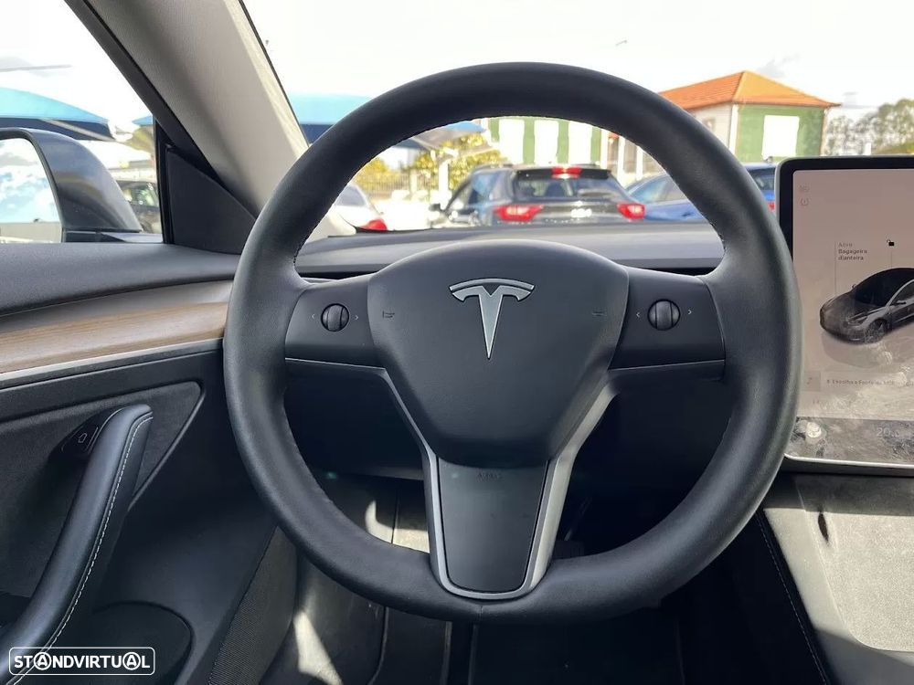 Tesla Model 3 Long Range Tração Traseira - 13