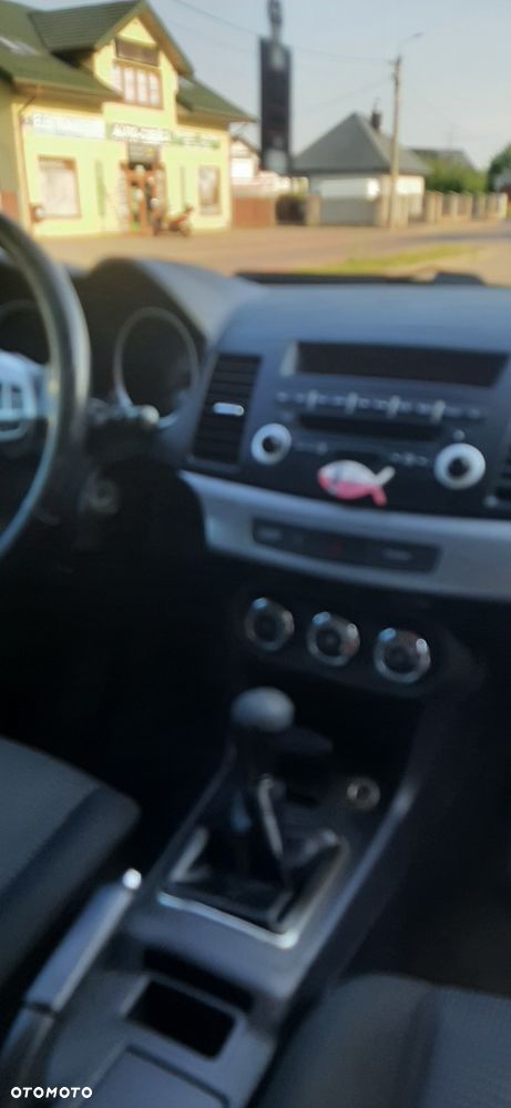 Mitsubishi Lancer - 5