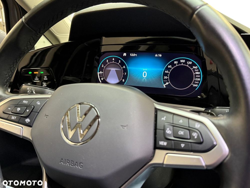 Volkswagen Golf - 32