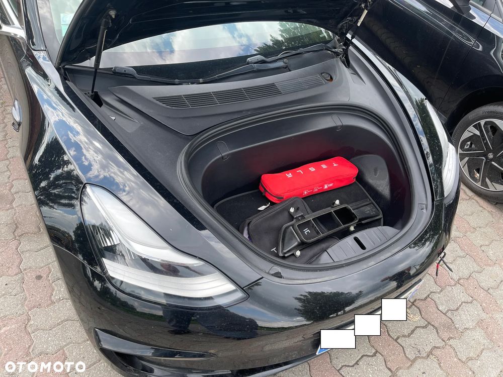 Tesla Model 3 Langstreckenbatterie Allradantrieb Dual Motor - 29