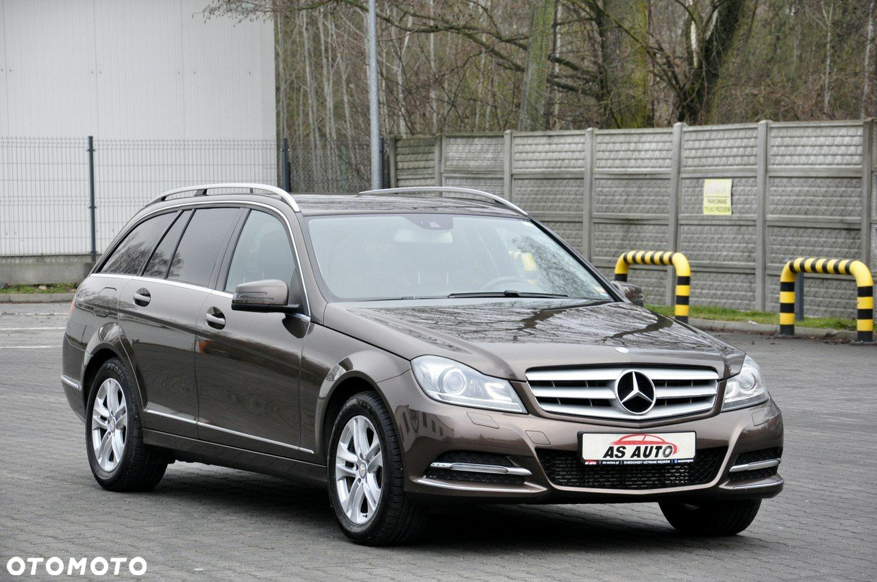 Mercedes-Benz Klasa C 180 T CDI DPF (BlueEFFICIENCY) Elegance - 32