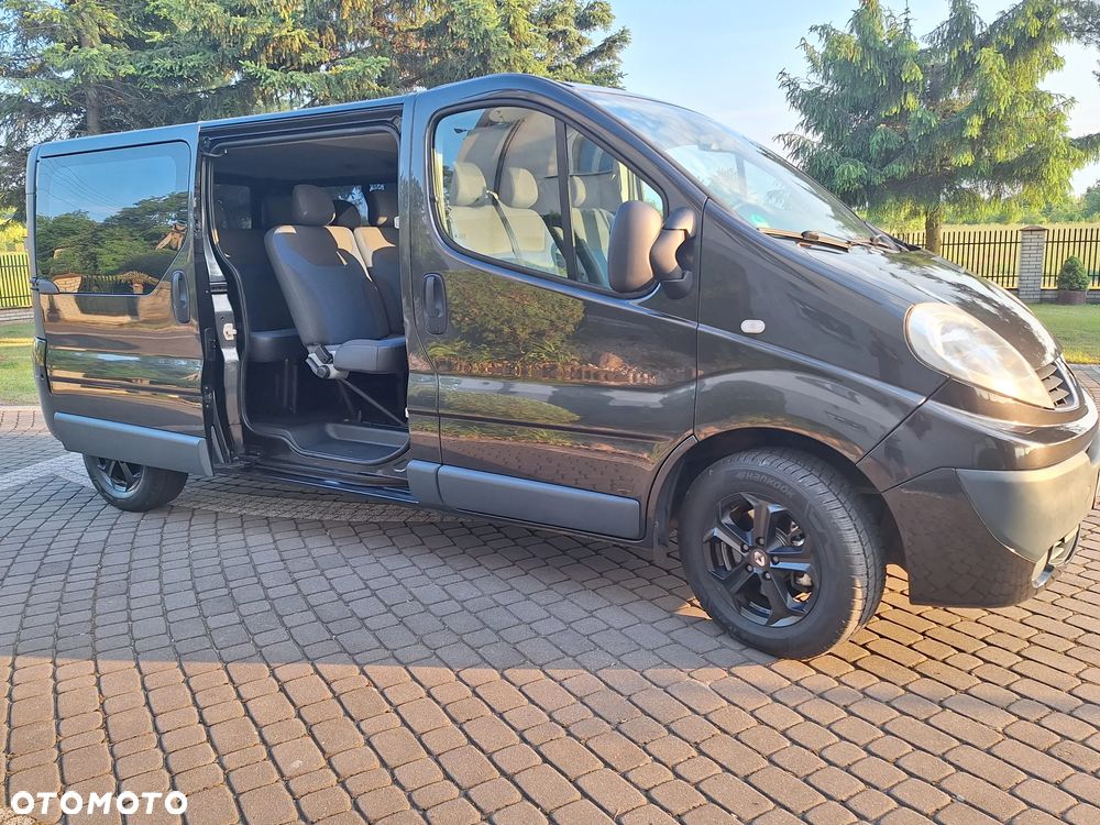 Renault Trafic FAP Grand Passenger Black Edition - 13