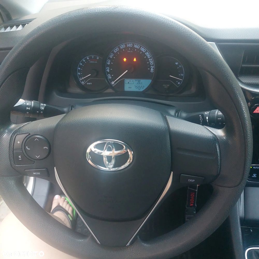 Toyota Auris 1.33 VVT-i Comfort - 4