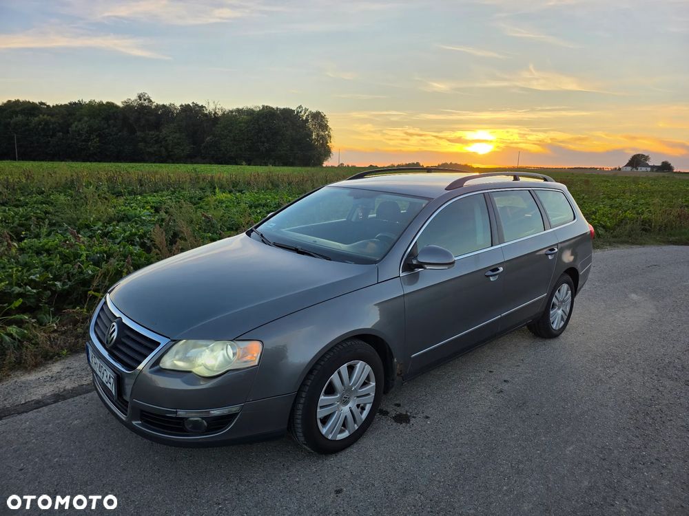 Volkswagen Passat - 2