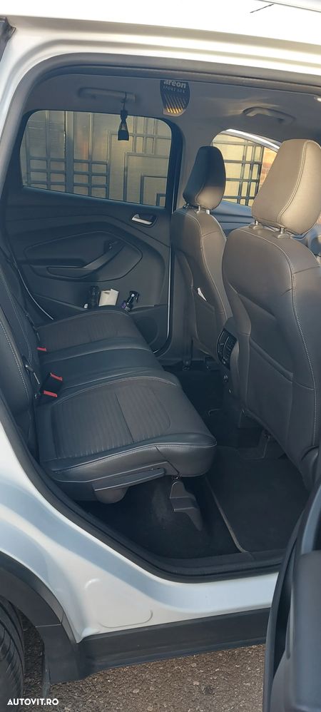 Ford Kuga 2.0 TDCi 4WD Titanium - 14