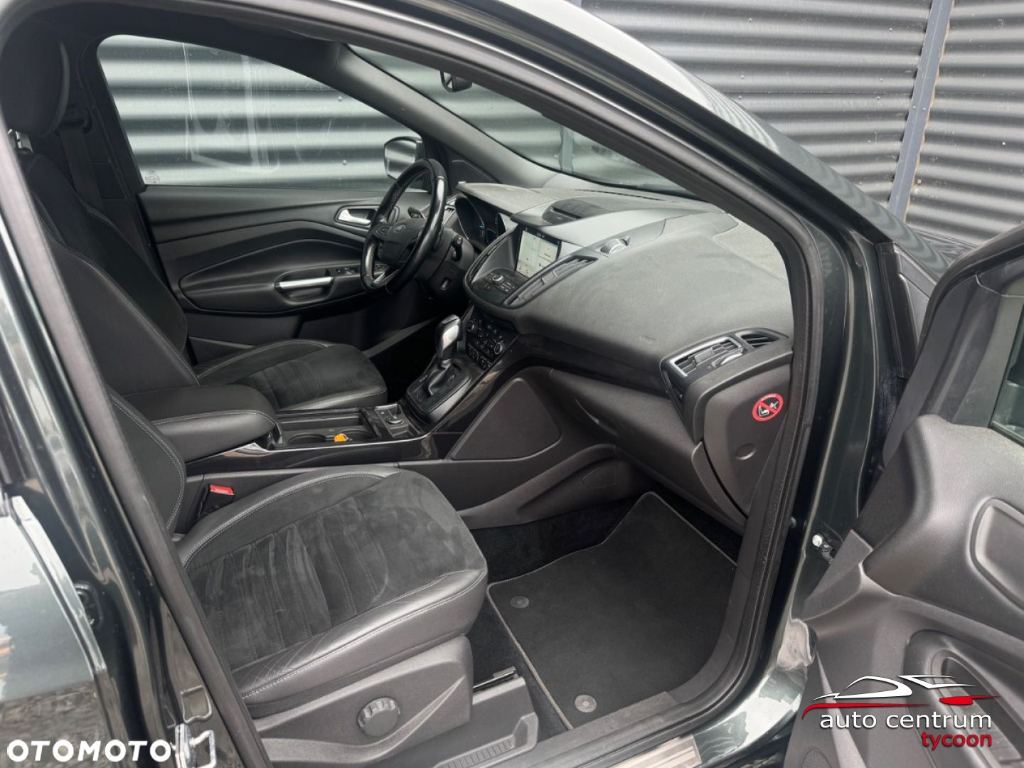Ford Kuga - 13