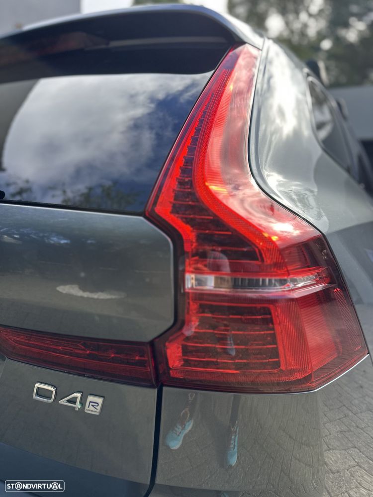 Volvo XC 60 2.0 D4 R-Design Geartronic - 12