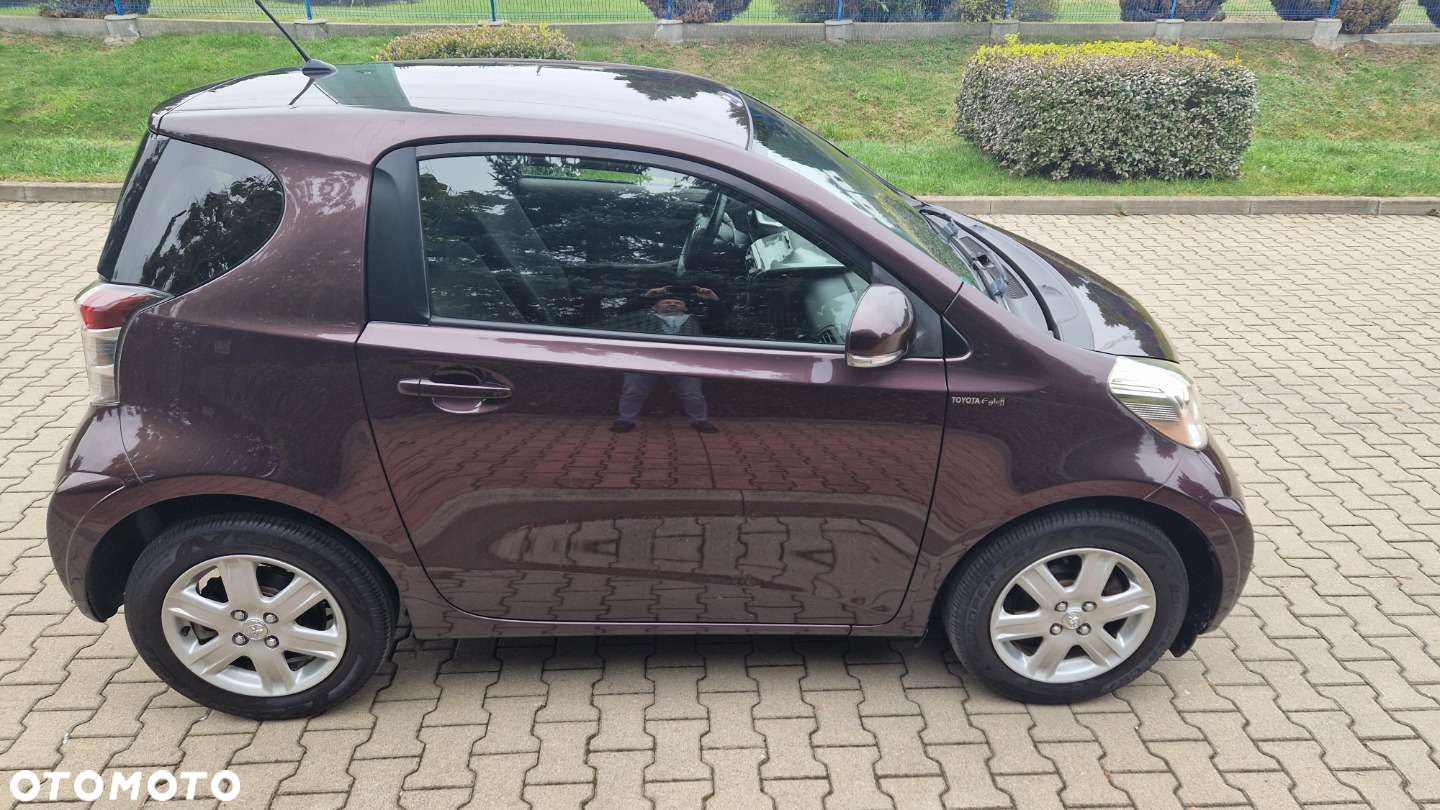 Toyota iQ 1.0 Sol - 8