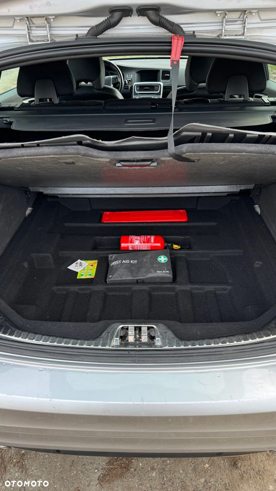 Volvo V60 D4 Geartronic Momentum - 10